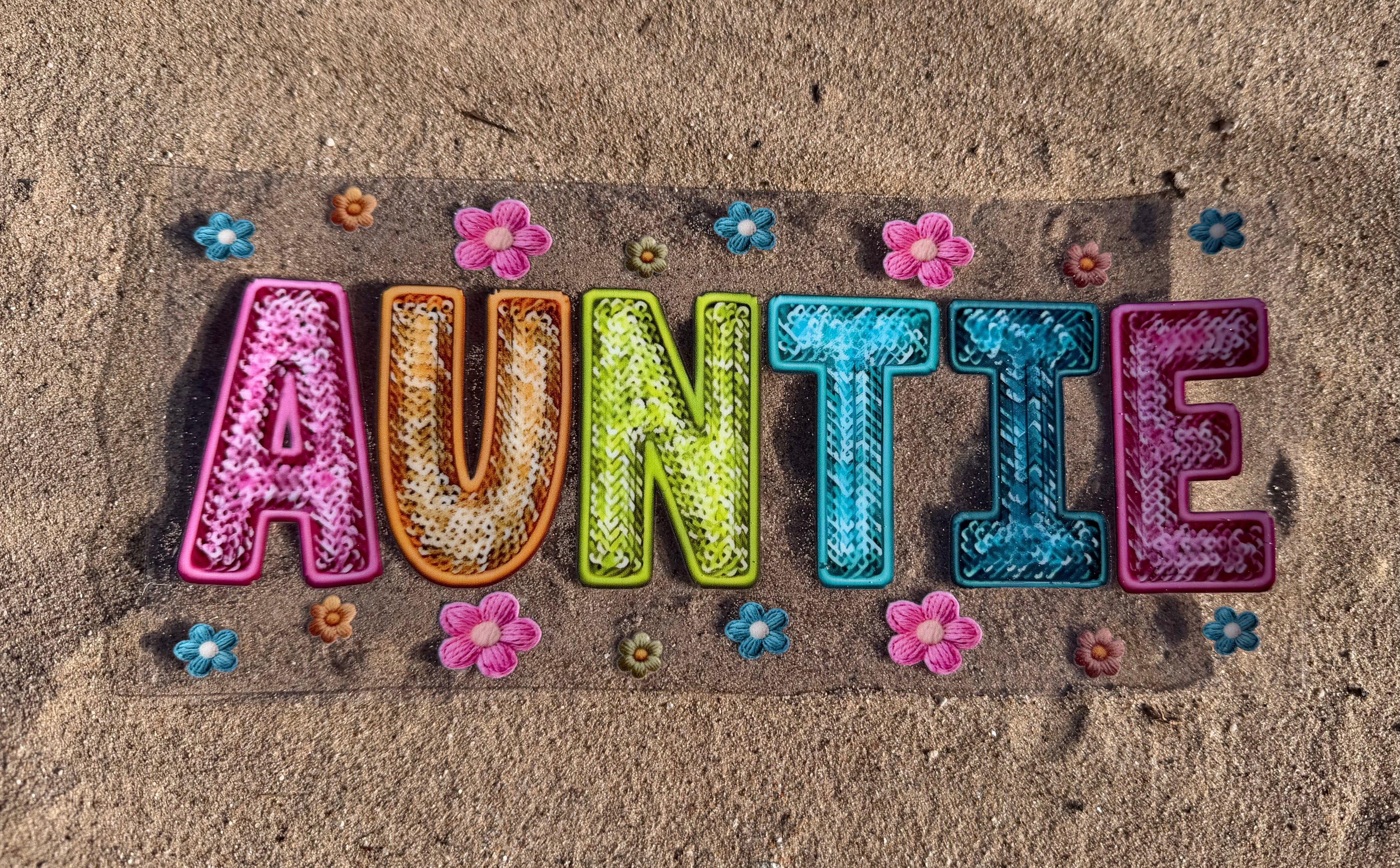 #32F Auntie