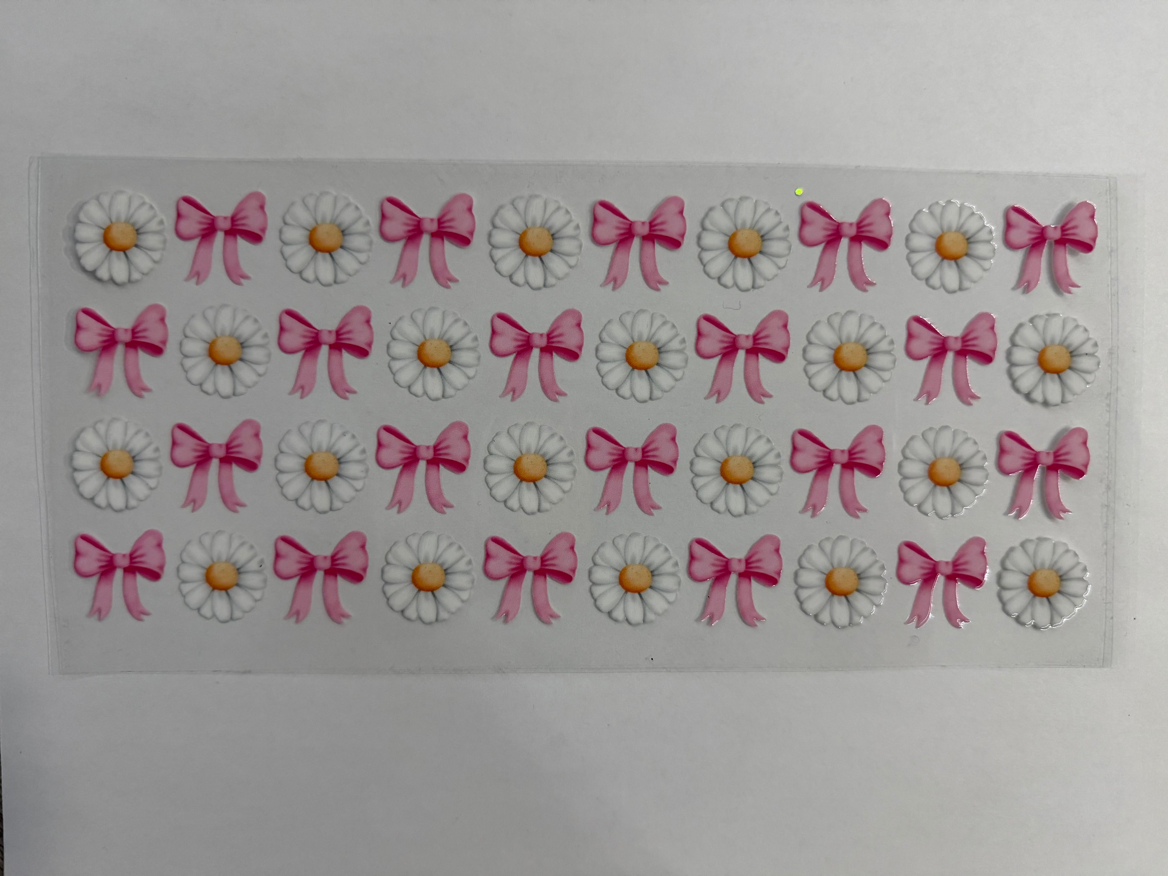 #15B Bows and Daisies